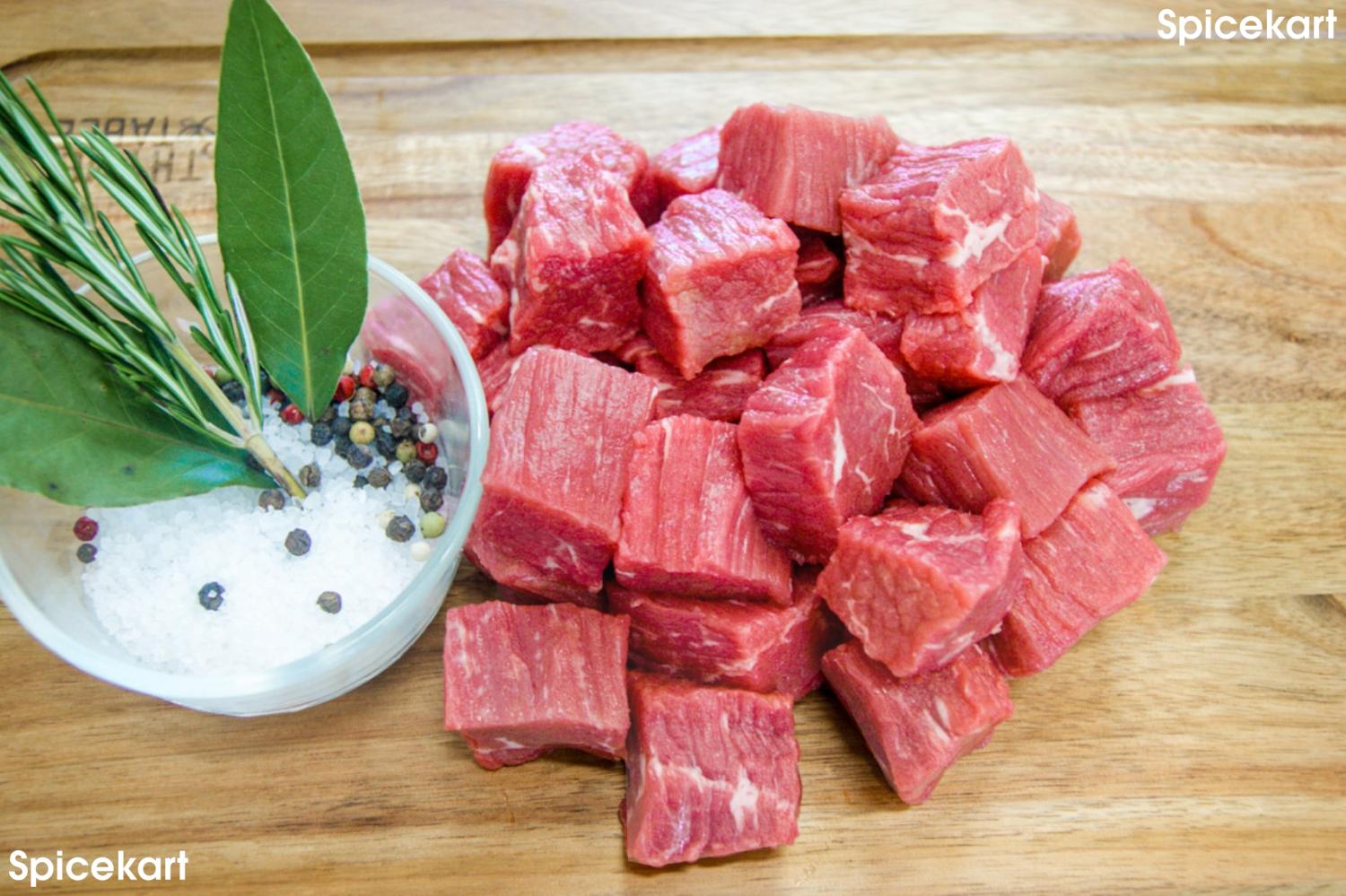 Halal Beef With Bone Cut in Small Pieces
